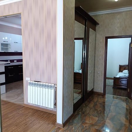 Rent Inn Yerevan On Arami Street Buitenkant foto