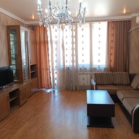 Rent Inn Yerevan On Arami Street Buitenkant foto